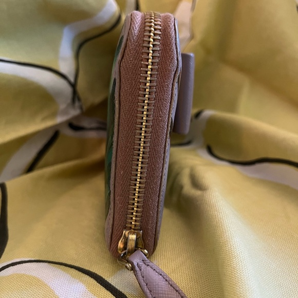 Hand painted Authentic Prada zip wallet - Picture 8 of 10
